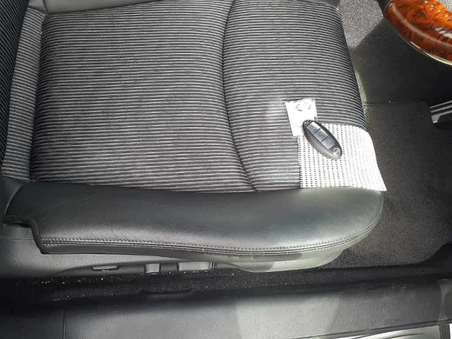 NISSAN FUGA 2012
