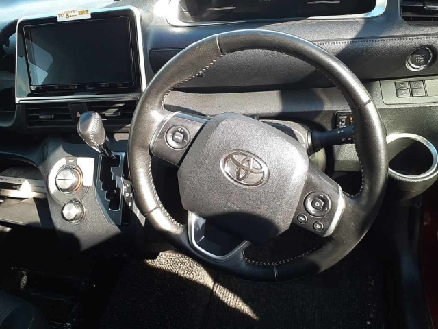 TOYOTA SIENTA 2020