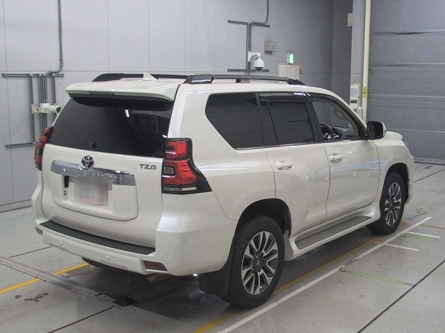 TOYOTA LAND CRUISER PRADO 2022