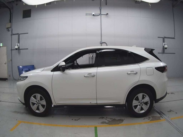 TOYOTA HARRIER 2019