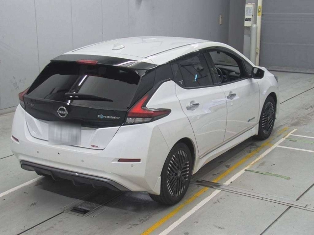 NISSAN LEAF 2023