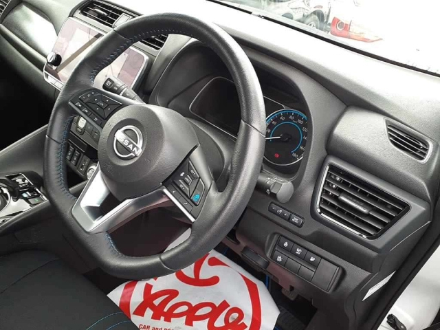 NISSAN LEAF 2023