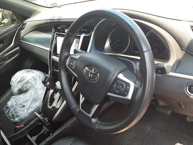 TOYOTA HARRIER 2016