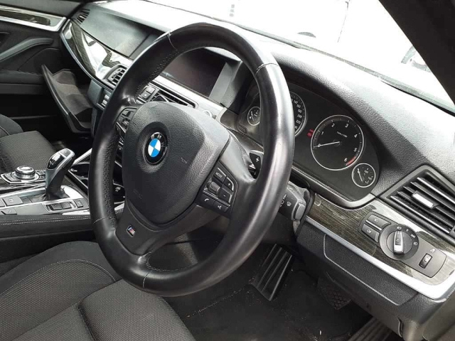 BMW 5 SERIES 2013