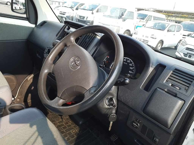 TOYOTA TOWN ACE VAN 2020