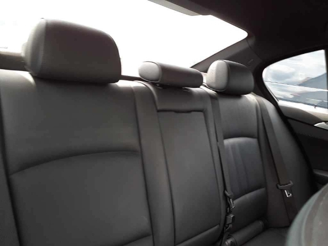 BMW 5 SERIES 2012