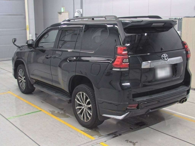 TOYOTA LAND CRUISER PRADO 2018