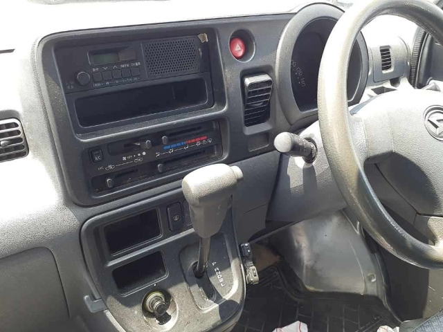 DAIHATSU HIJET VAN 2017