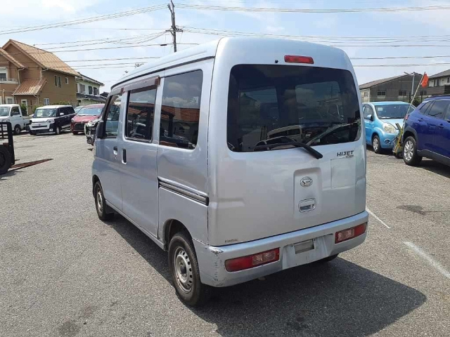 DAIHATSU HIJET VAN 2017