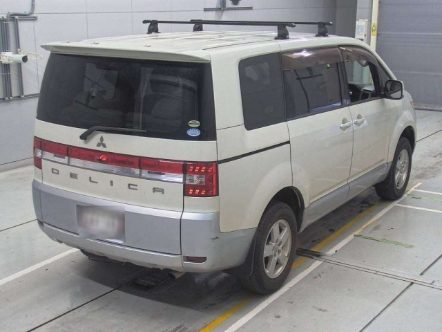 MITSUBISHI DELICA D5 2010