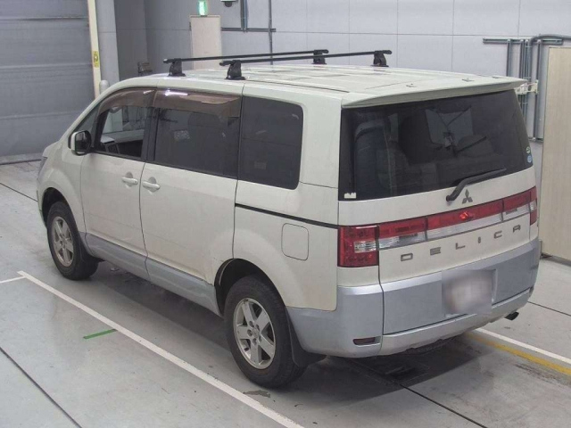 MITSUBISHI DELICA D5 2010