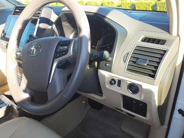 TOYOTA LAND CRUISER PRADO 2021