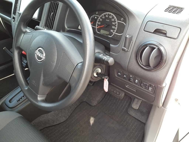 NISSAN AD 2023
