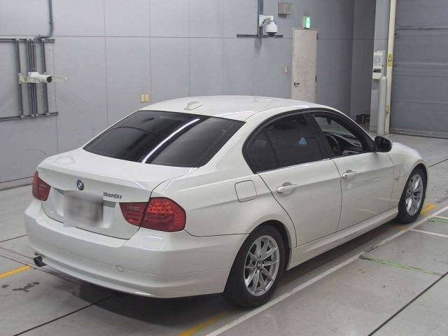 BMW 3 SERIES 2010