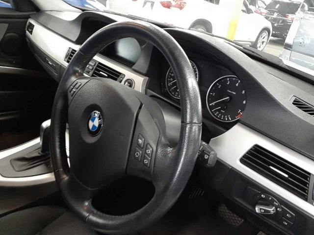BMW 3 SERIES 2010