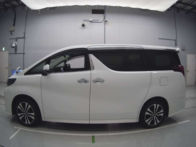 TOYOTA ALPHARD 2021