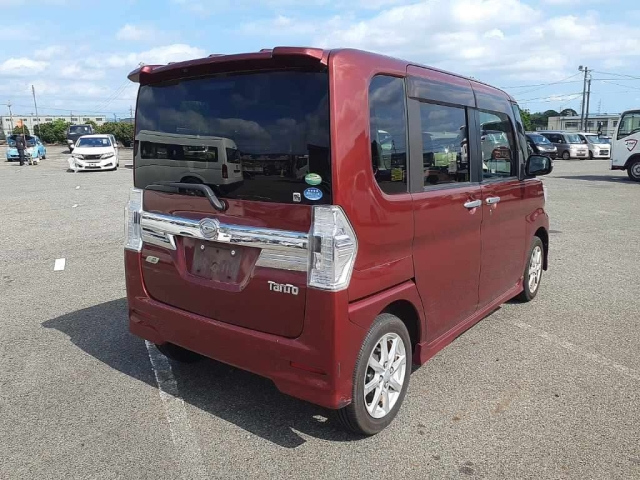 DAIHATSU TANTO 2013