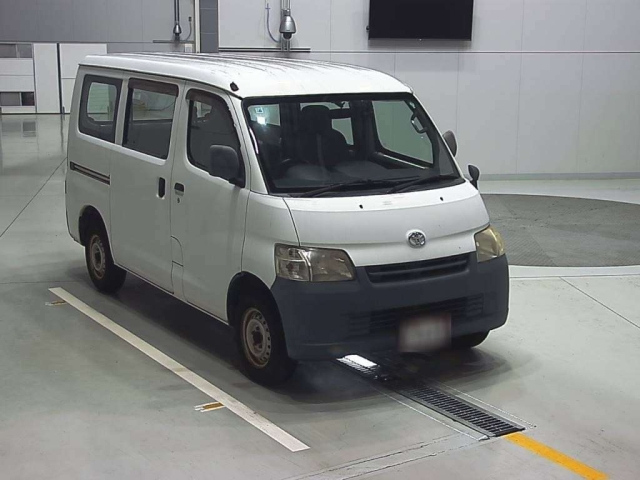 TOYOTA TOWN ACE VAN 2011