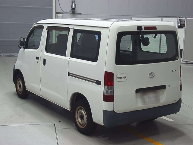 TOYOTA TOWN ACE VAN 2011