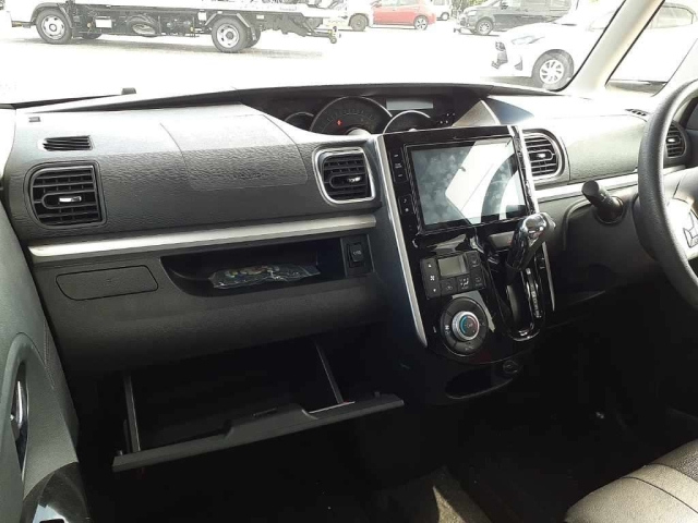 DAIHATSU TANTO 2013