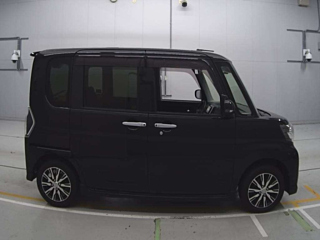 DAIHATSU TANTO 2019