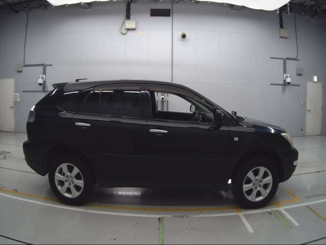 TOYOTA HARRIER 2011