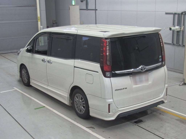 TOYOTA ESQUIRE 2014
