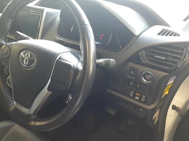 TOYOTA ESQUIRE 2014