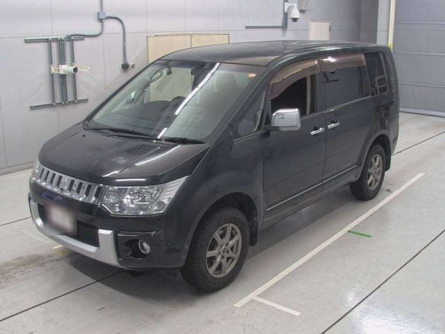 MITSUBISHI DELICA D5 2012