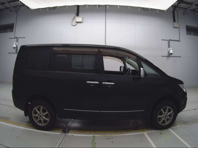 MITSUBISHI DELICA D5 2012