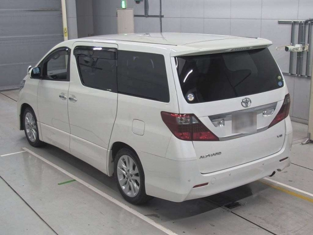 TOYOTA ALPHARD 2010