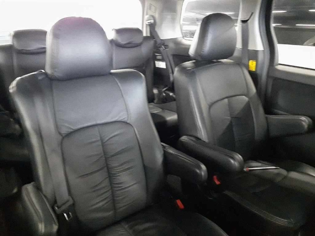 TOYOTA ALPHARD 2010