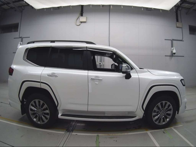TOYOTA LAND CRUISER 2025