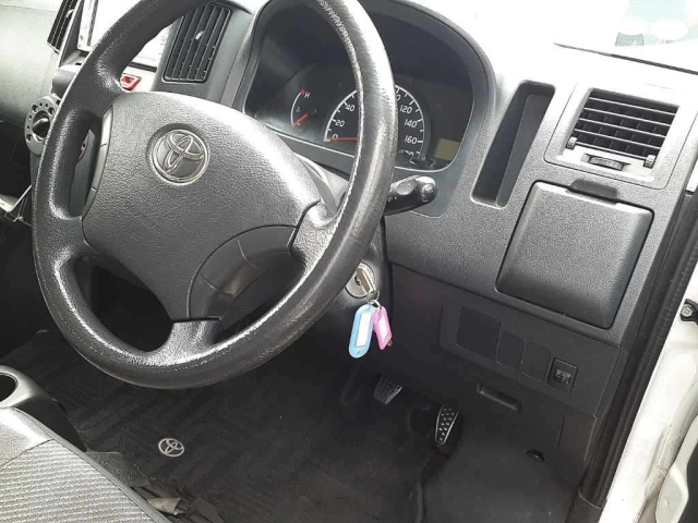 TOYOTA TOWN ACE VAN 2013