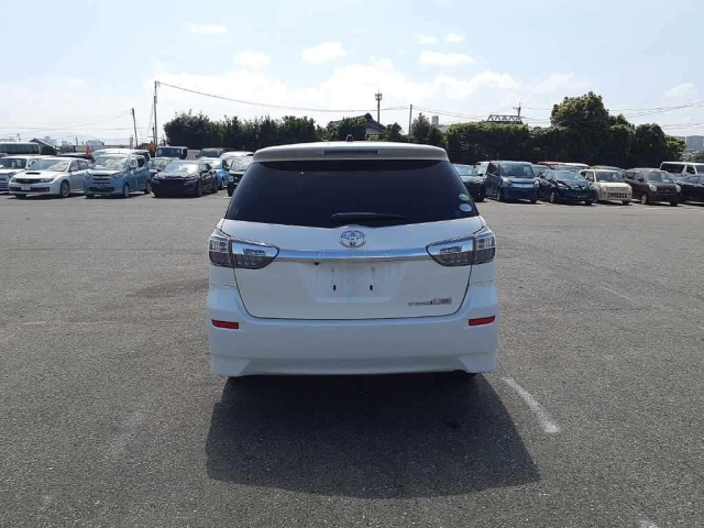 TOYOTA WISH 2012