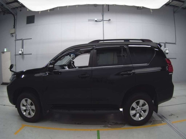 TOYOTA LAND CRUISER PRADO 2018