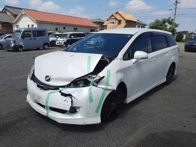 TOYOTA WISH 2012