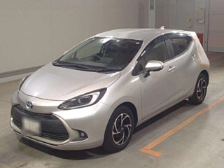 TOYOTA AQUA 2021