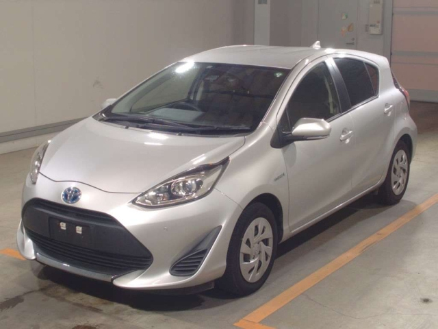 TOYOTA AQUA 2020