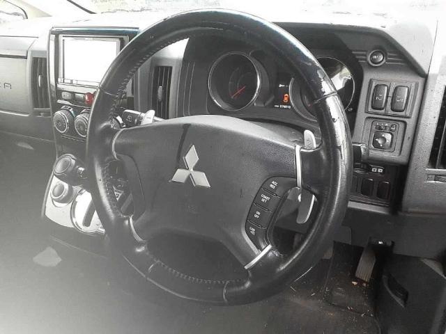 MITSUBISHI DELICA D5 2018