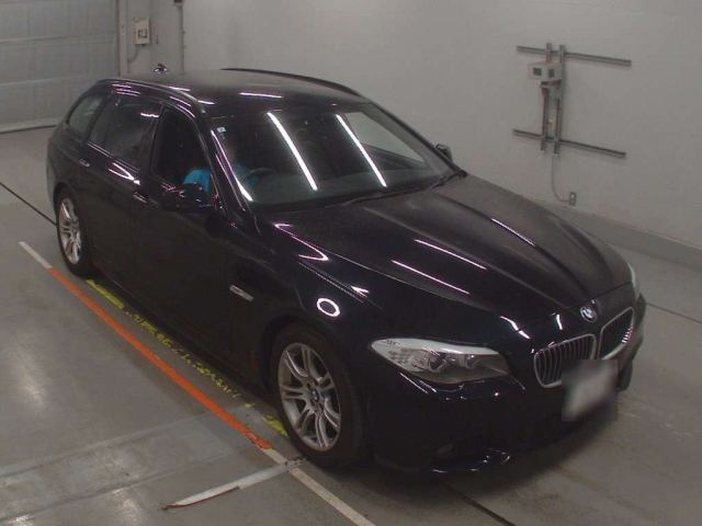 BMW 5 SERIES 2011