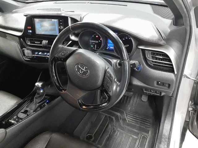TOYOTA C-HR 2017