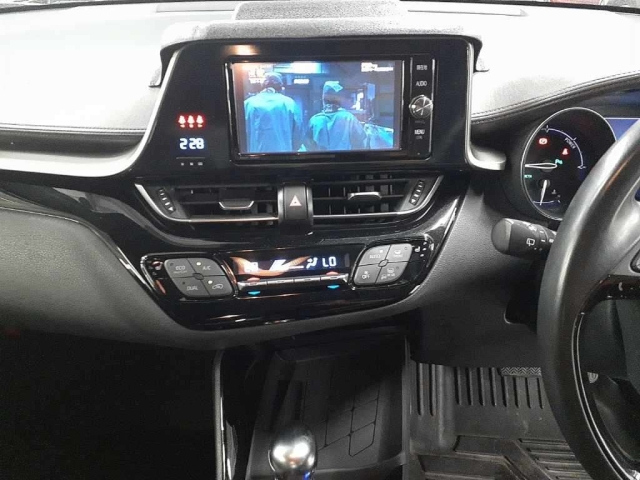 TOYOTA C-HR 2017