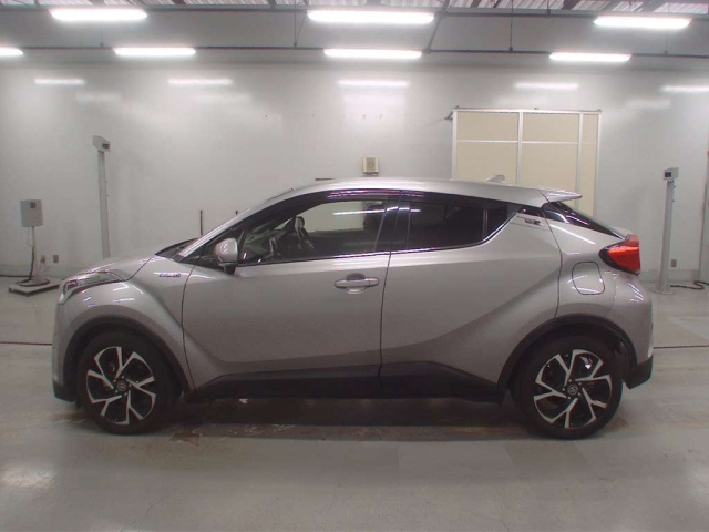 TOYOTA C-HR 2017
