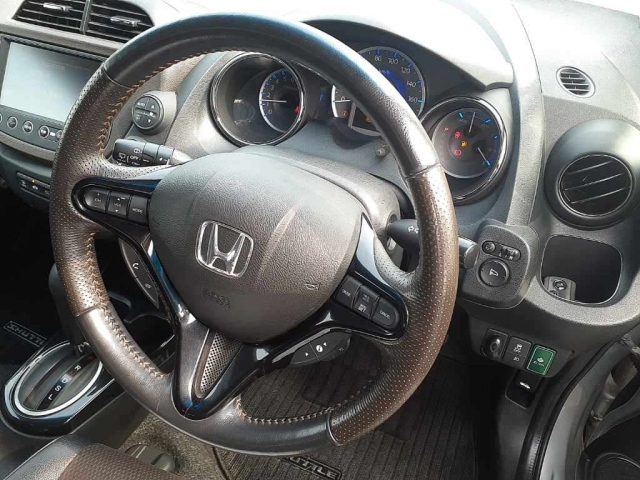 HONDA FIT SHUTTLE 2011