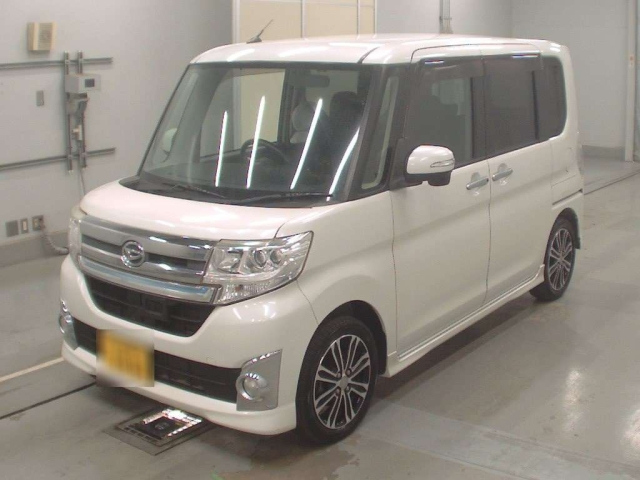 DAIHATSU TANTO 2014