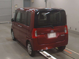 DAIHATSU TANTO 2015