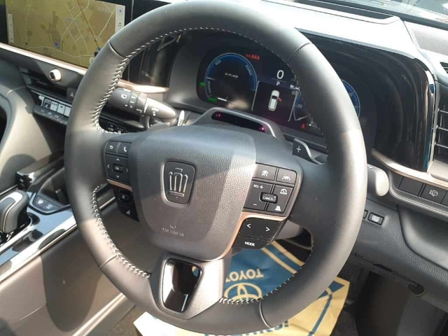 TOYOTA CROWN ESTATE 2025