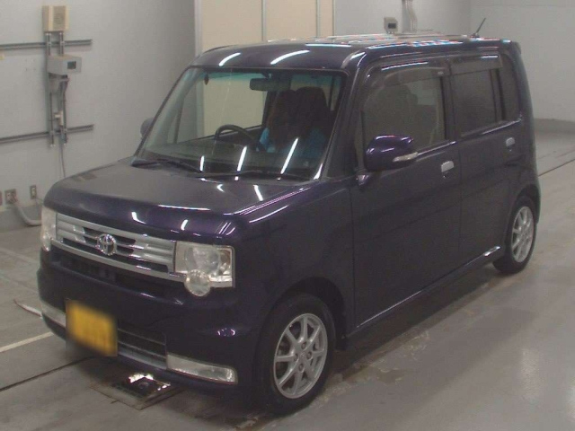TOYOTA PIXIS SPACE 2015