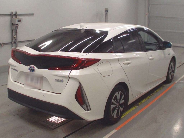 TOYOTA PRIUS PHV 2019